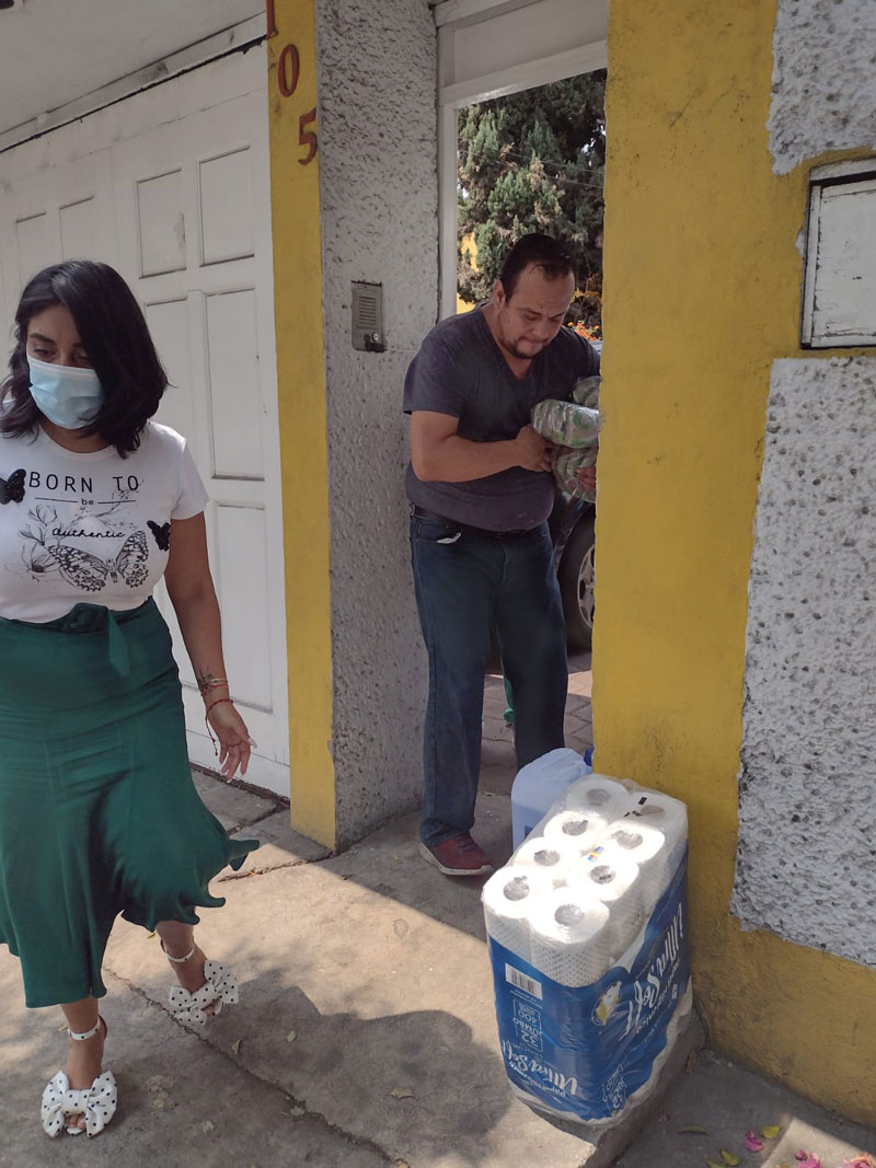Primera donación de Fundación Ada Vuela Libre al asilo Casa Madre Teresa