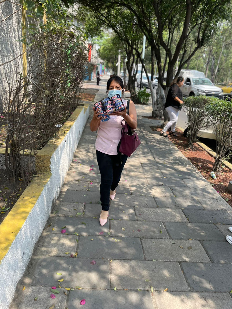 Primera donación de Fundación Ada Vuela Libre al asilo Casa Madre Teresa